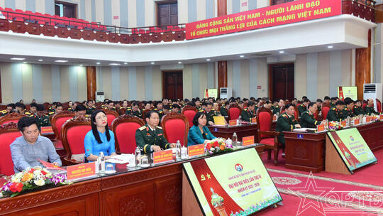 <a href="/chu-de" title="Chủ đề" rel="dofollow">Chủ đề</a>