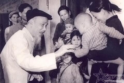 Bác Hồ với Tết đầu tiên của nước Việt Nam độc lập