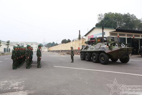Bộ đội Thiết giáp Thủ đô  sôi nổi vào mùa huấn luyện