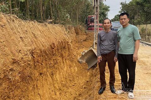 Hiến đất làm đẹp quê hương