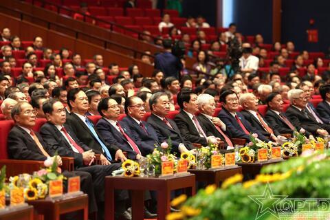 Xác lập mô hình tăng trưởng mới lấy khoa học công nghệ,  đổi mới sáng tạo và chuyển đổi số là động lực chủ yếu để hiện thực hóa khát vọng phát triển Thủ đô xanh, thông minh, bền vững