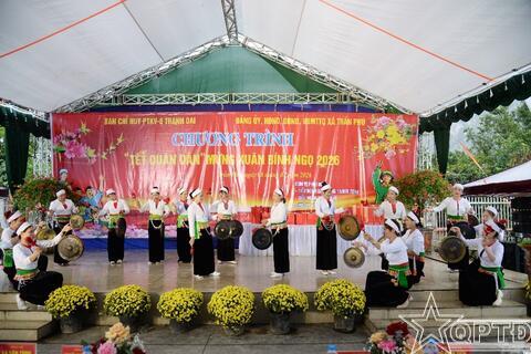 “Tết Quân-dân” Ấm áp nghĩa tình