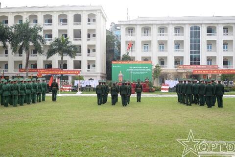 Tiểu đoàn Thông tin khí thế trong Lễ ra quân huấn luyện