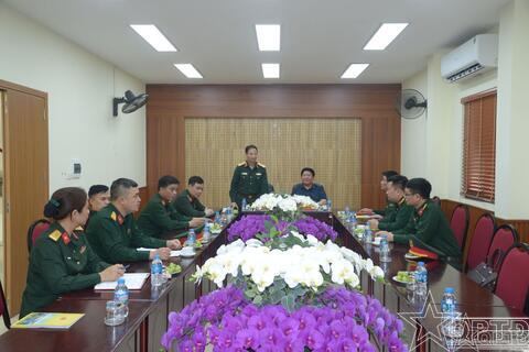 Kiểm tra, nắm tình hình doanh trại Ban CHQS phường Tây Hồ