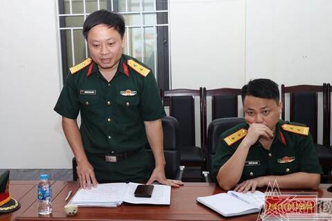 Kiểm tra công tác quân sự, quốc phòng 6 tháng đầu năm tại Ban CHQS xã Chuyên Mỹ