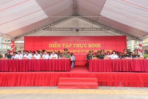 Thực hành diễn tập phương án giải quyết tập trung đông người, gây rối