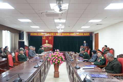 Công bố Quyết định và trao giấy chứng nhận thương binh