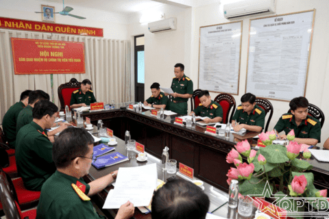Tiểu đoàn Thông tin bàn giao nhiệm vụ Chính trị viên