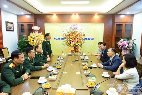 Bộ Tư lệnh Thủ đô Hà Nội chúc mừng Ngày Thầy thuốc Việt Nam