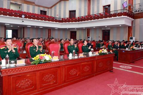 Gặp mặt kỷ niệm 80 năm Ngày truyền thống ngành Quân huấn