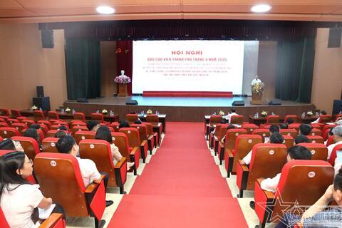 Hội nghị báo cáo viên thành phố Hà Nội tháng 4