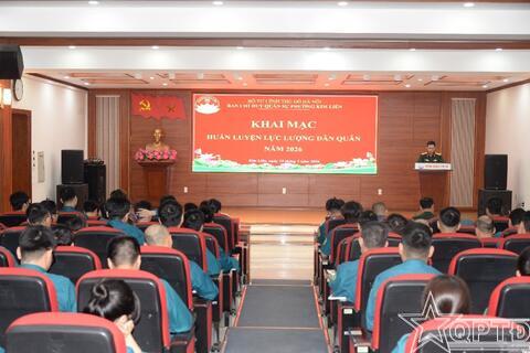 Phường Kim Liên huấn luyện dân quân cơ động