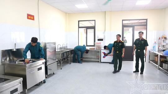 <a href="/quoc-phong-an-ninh" title="Quốc phòng-An ninh" rel="dofollow">Quốc phòng-An ninh</a>