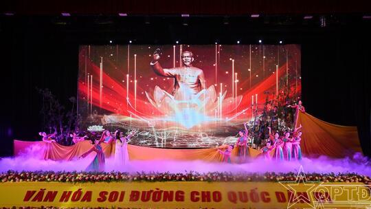 <a href="/thoi-su-chinh-tri/quan-doi" title="Quân đội" rel="dofollow">Quân đội</a>