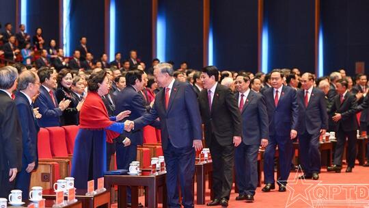 <a href="/thoi-su-chinh-tri/trong-nuoc" title="Trong nước" rel="dofollow">Trong nước</a>