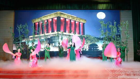 <a href="/quoc-phong-an-ninh/xay-dung-don-vi" title="Xây dựng đơn vị" rel="dofollow">Xây dựng đơn vị</a>