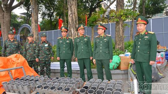 <a href="/quoc-phong-an-ninh/cong-tac-dang-cong-tac-chinh-tri" title="Công tác Đảng - Công tác Chính trị" rel="dofollow">Công tác Đảng - Công tác Chính trị</a>