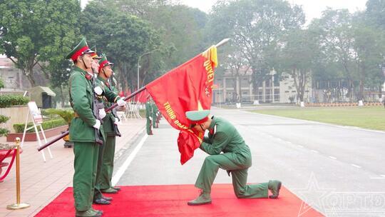 <a href="/thoi-su-chinh-tri/quan-doi" title="Quân đội" rel="dofollow">Quân đội</a>