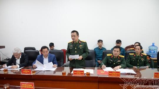 <a href="/quoc-phong-an-ninh/cong-tac-dang-cong-tac-chinh-tri" title="Công tác Đảng - Công tác Chính trị" rel="dofollow">Công tác Đảng - Công tác Chính trị</a>