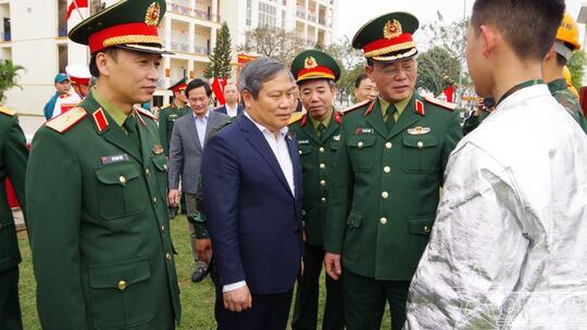 <a href="/quoc-phong-an-ninh/cong-tac-dang-cong-tac-chinh-tri" title="Công tác Đảng - Công tác Chính trị" rel="dofollow">Công tác Đảng - Công tác Chính trị</a>